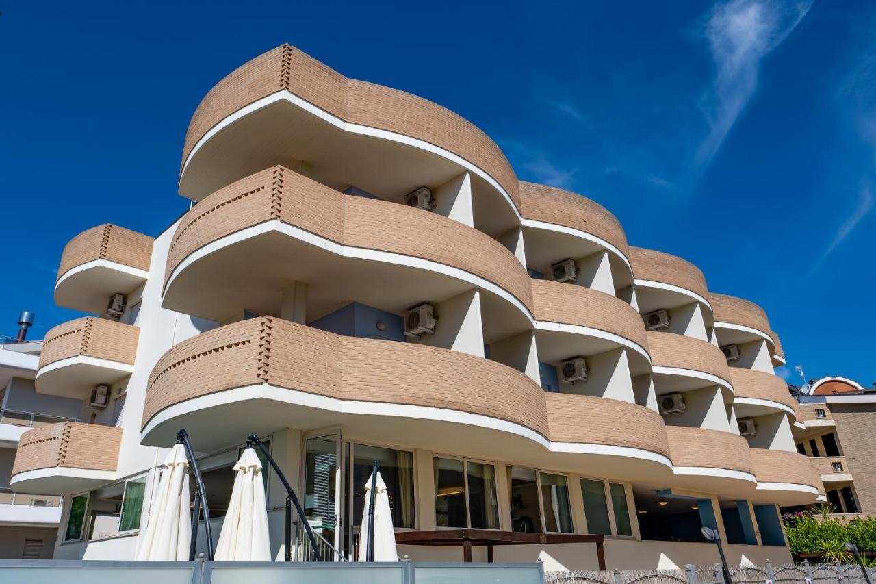 Di Matteo Hotel 阿布鲁齐的罗塞托 外观 照片