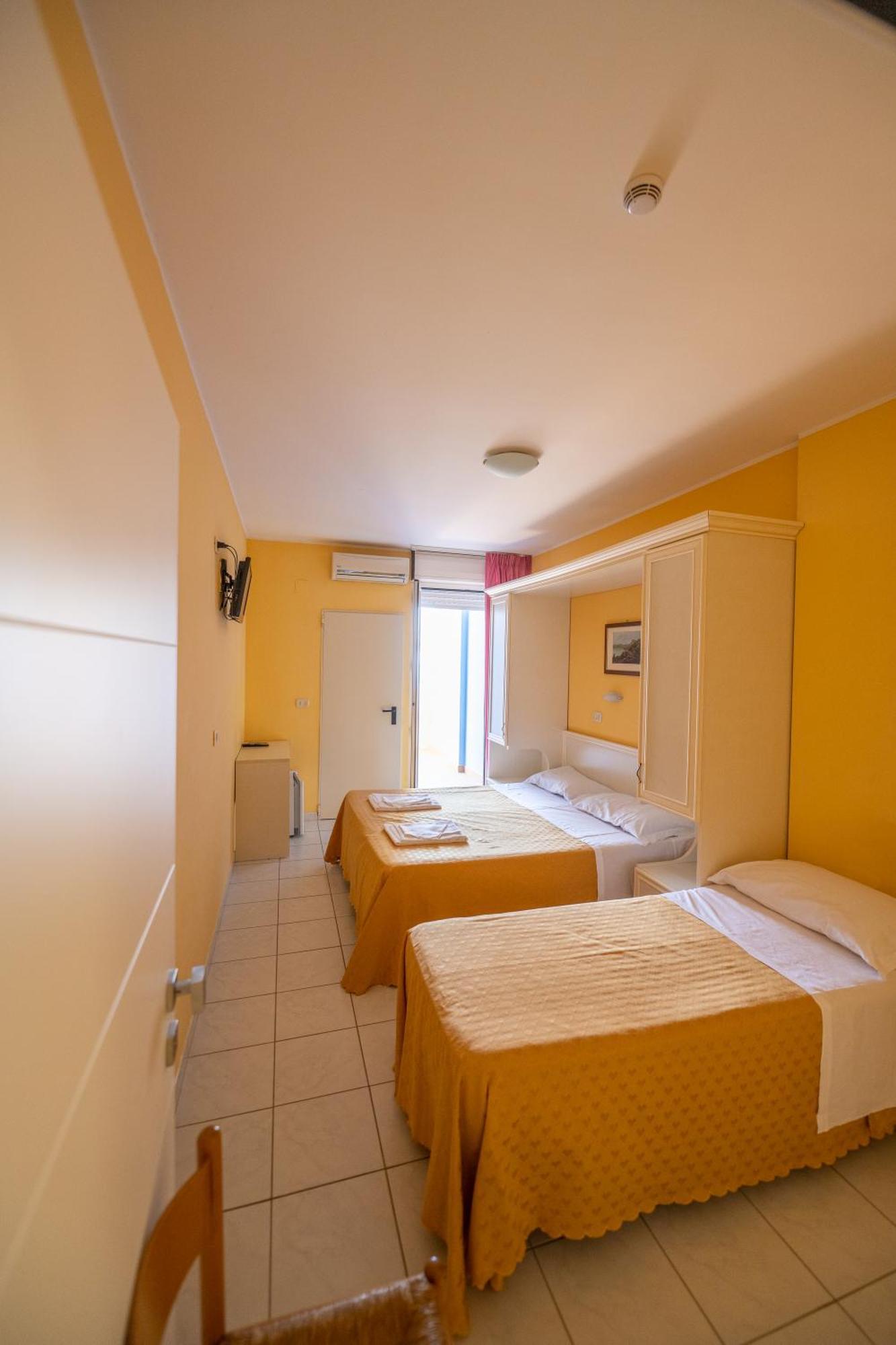 Di Matteo Hotel 阿布鲁齐的罗塞托 外观 照片